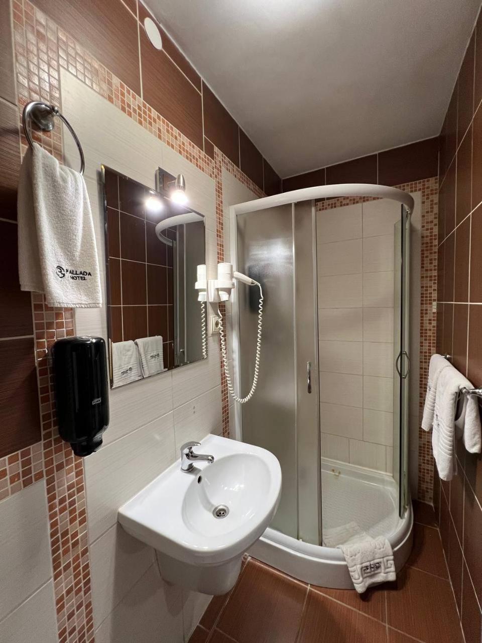 Pallada Hotel ترنوبل المظهر الخارجي الصورة